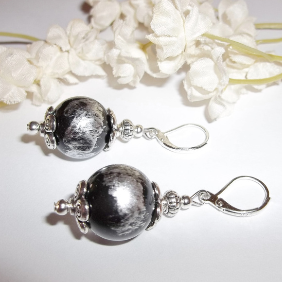 Black and Silver Earring Pair Woman Jewelry 4049 - Picture 4 of 6